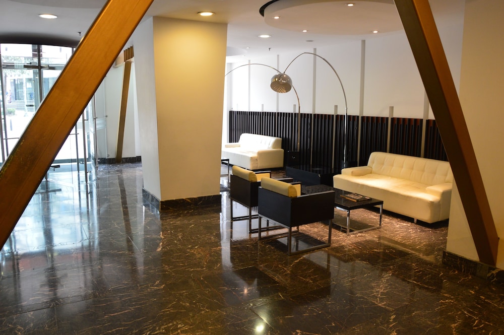 Hotel Aparta Suite Continental 11/75