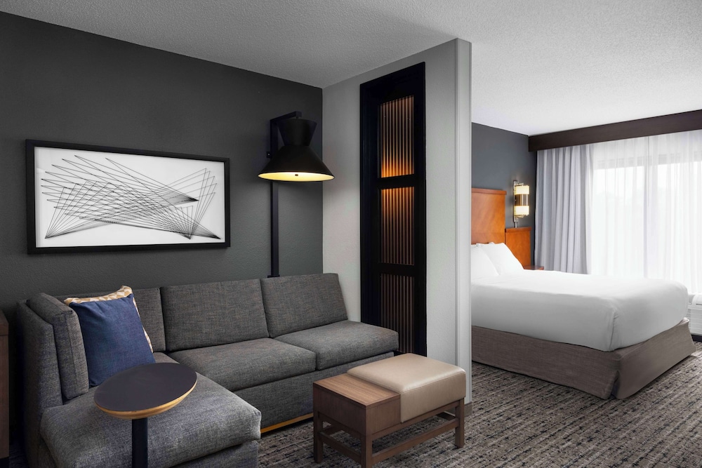 Hyatt Place Atlanta Airport-South 40/59