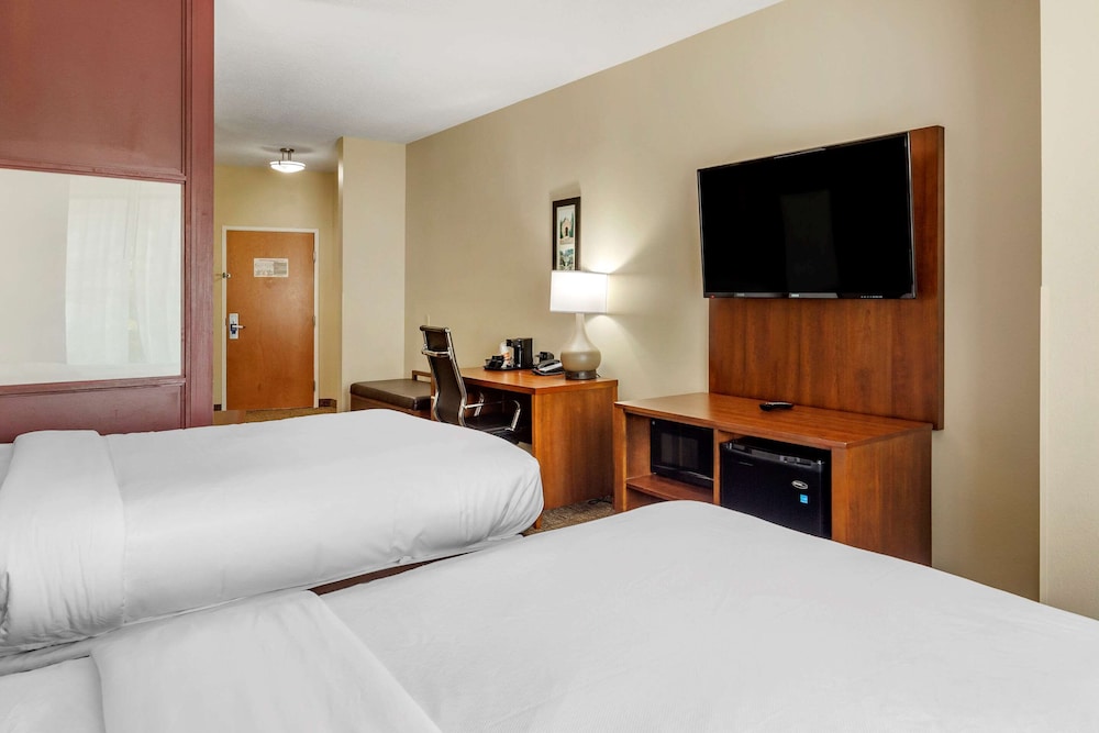 Comfort Suites Clayton Garner 8/31