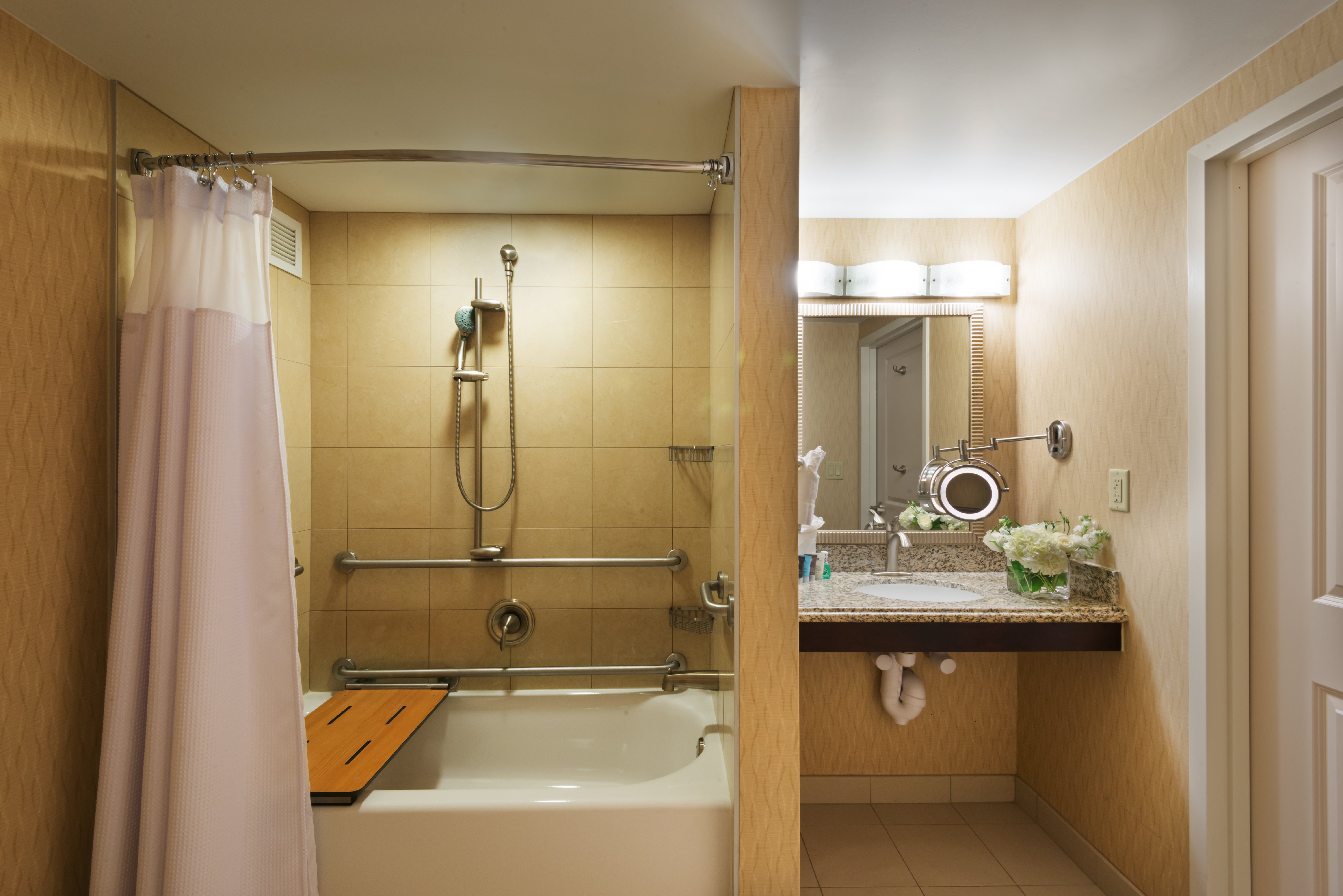 CROWNE PLAZA BOSTON - WOBURN 77/80