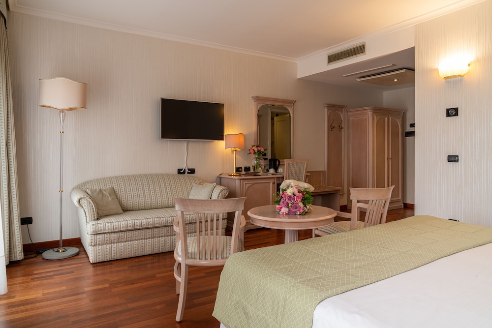 Hotel Roxy Plaza 36/81