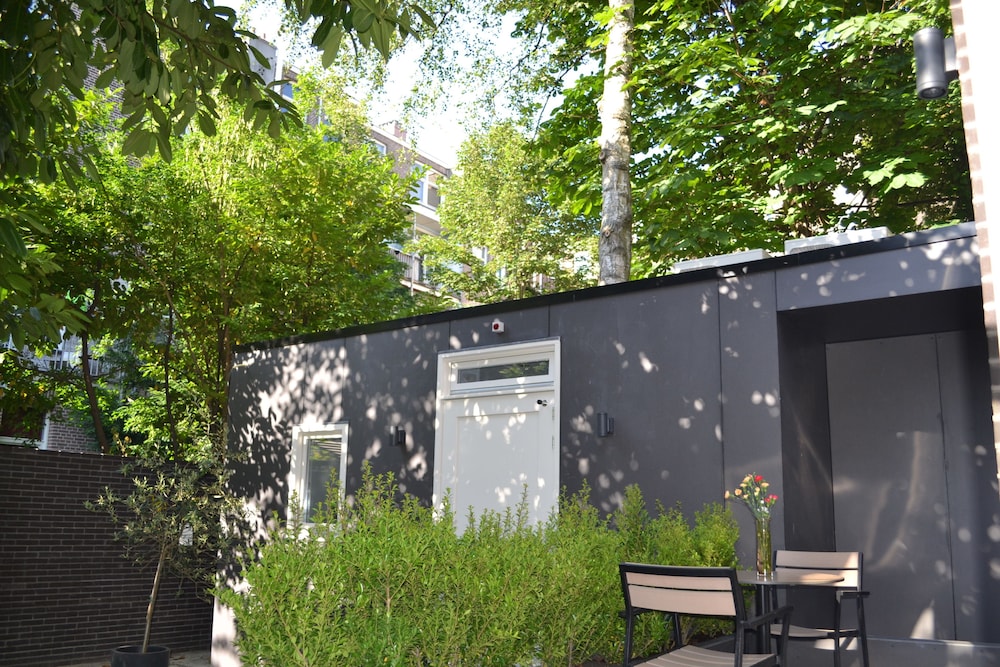 Alp Hotel Amsterdam 10/50