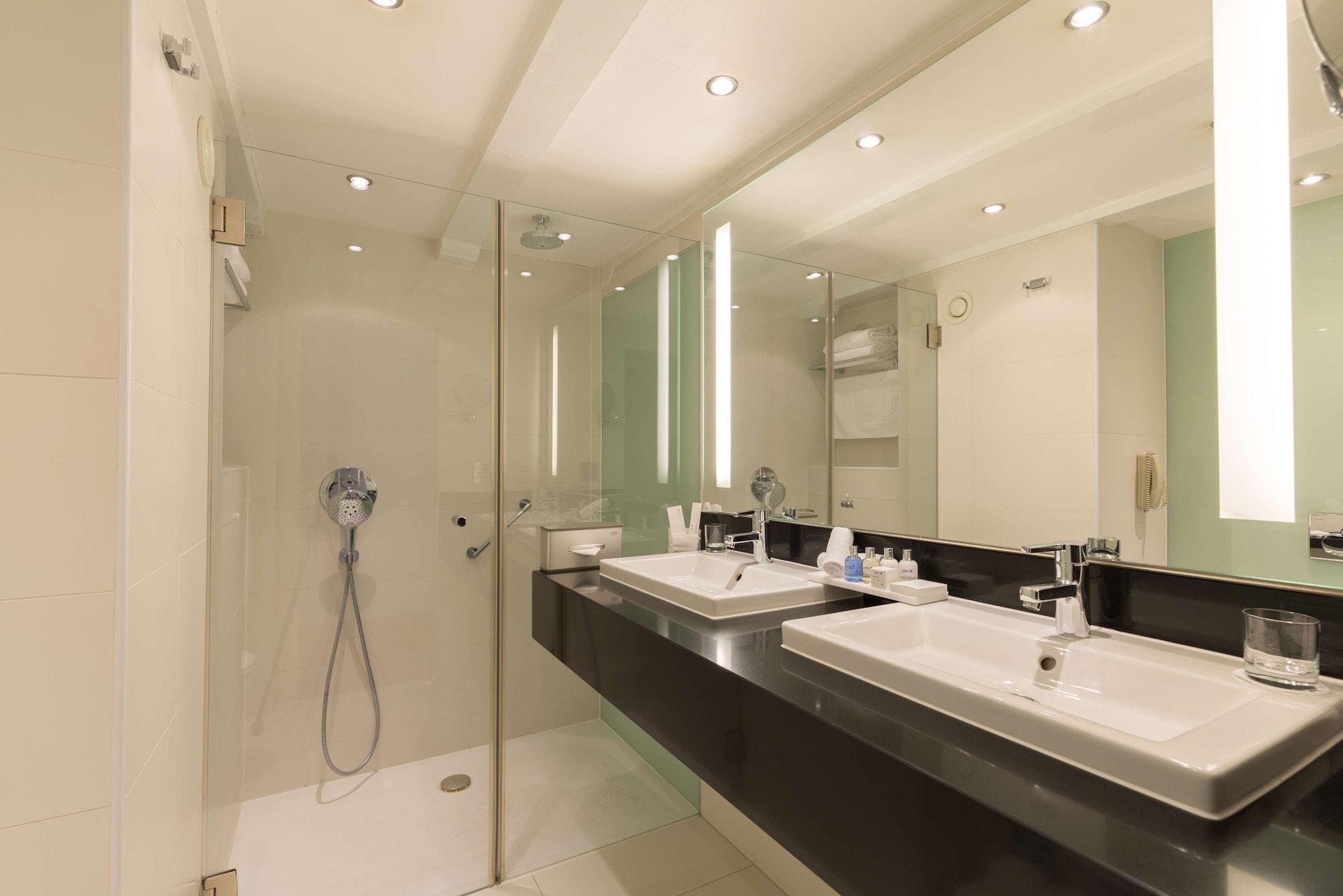 Feature, Suite, King Bed, Terrace