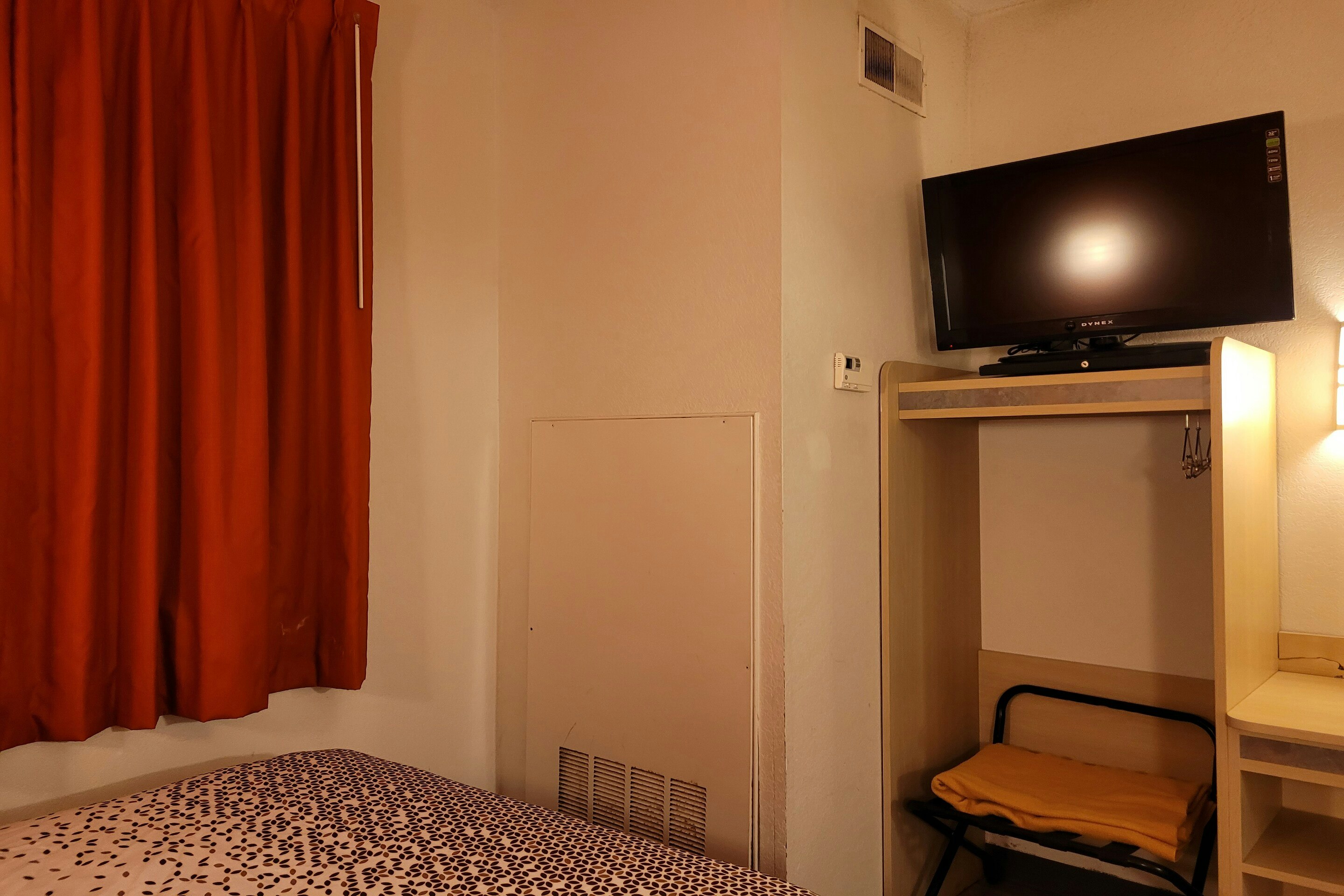 Modern Stay 39 Lakeview By OYO Minonk 34/50