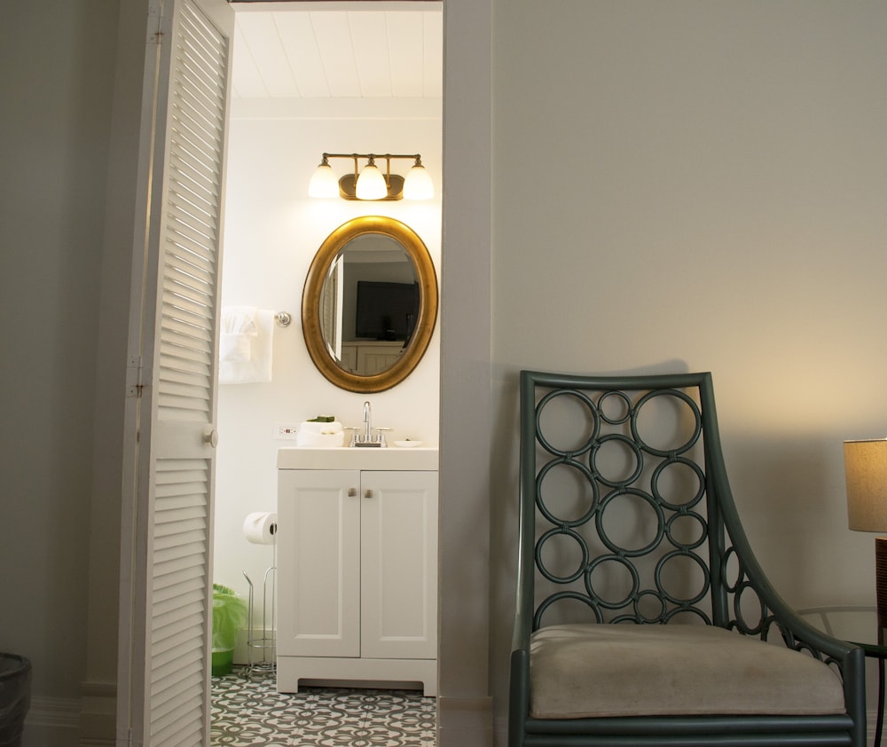 Duval House 16/50