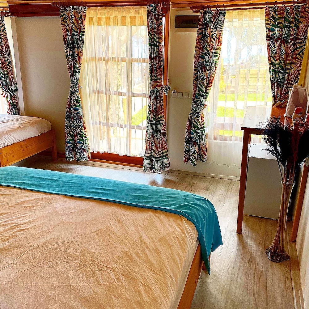 Kara Kedi Beach Bungalow 11/50
