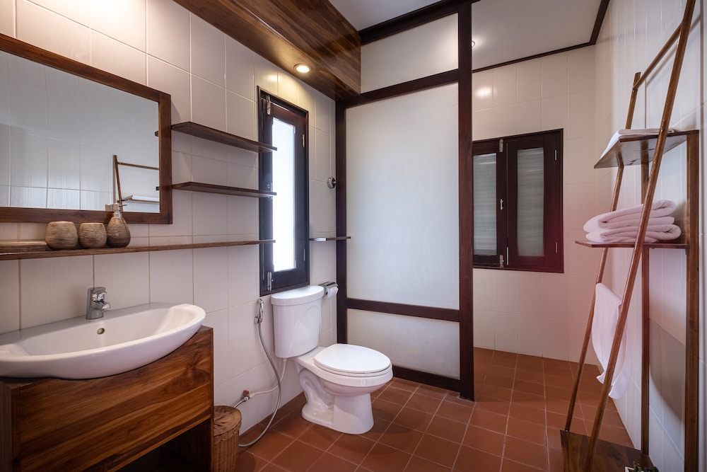 Sanctuary Hotel 61/62