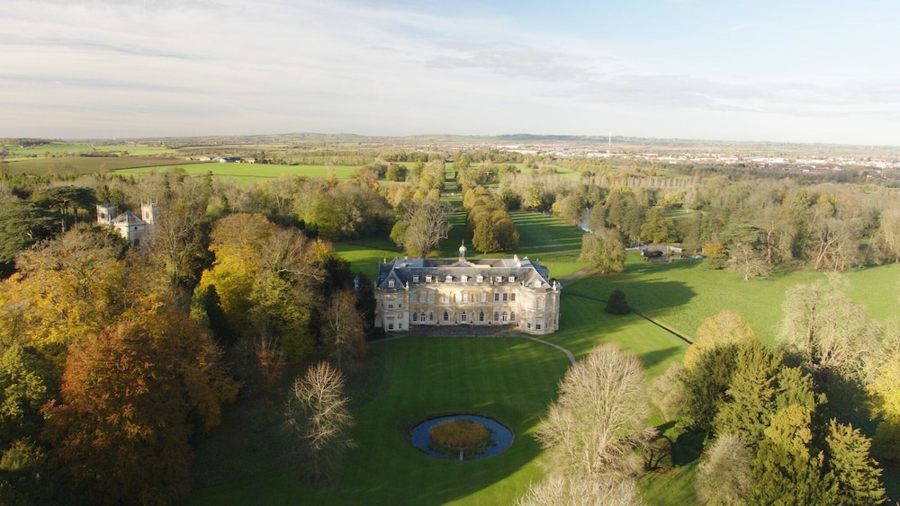 Hartwell House Amp Spa 62/70