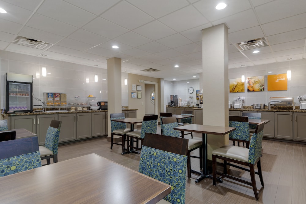 Comfort Suites Columbus State University Area 15/28