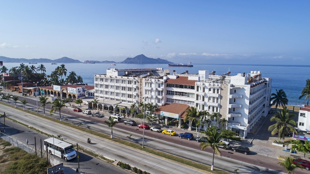 Hotel Fiesta Mexicana Manzanillo Ex Club Fiesta Mexicana Beach 3/50