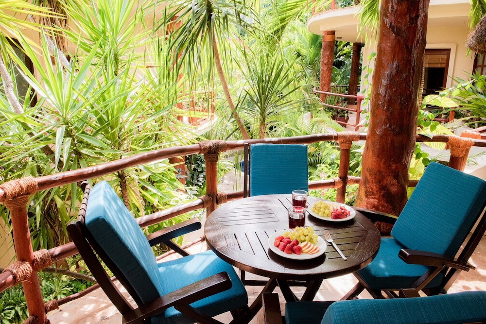 Villas Sacbe Condo Hotel 33/49