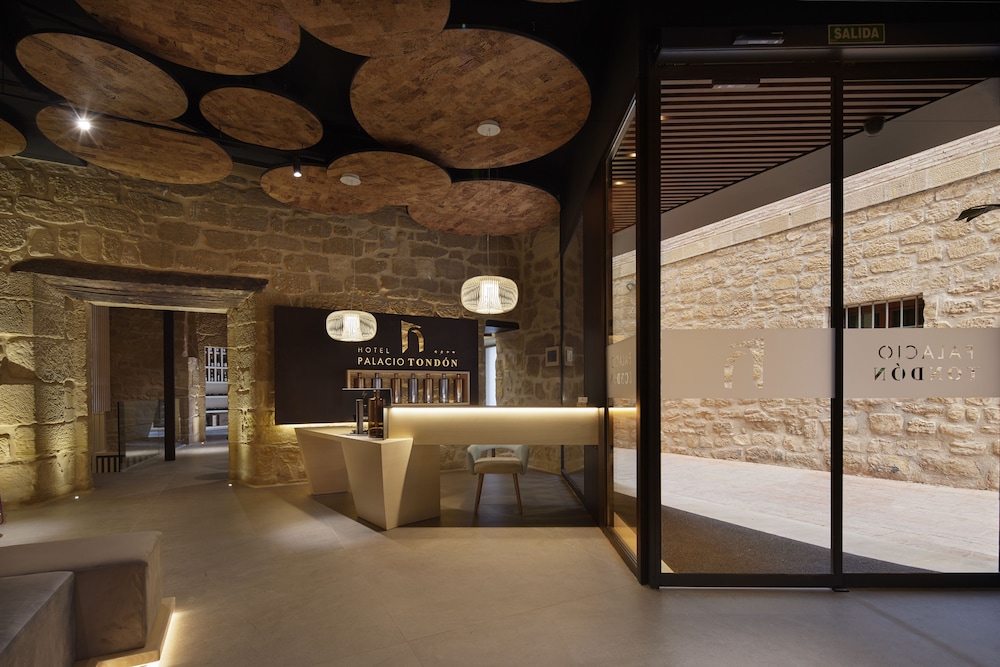 Palacio Tondon 2/33