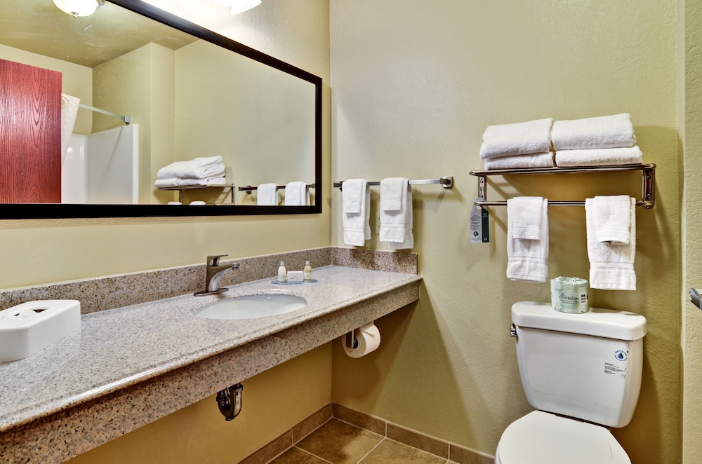 Cobblestone Inn & Suites - Ambridge 44/49
