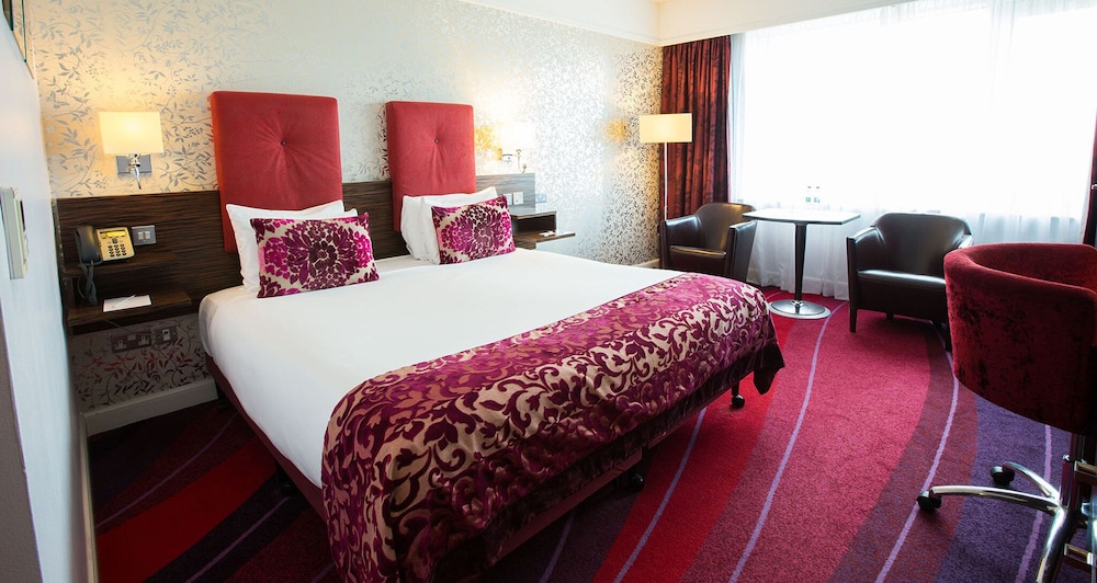 CROWNE PLAZA BLANCHARDSTOWN 29/76