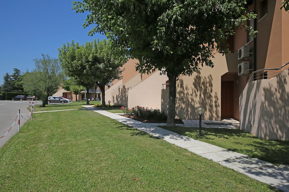 Residence Villaggio Tiglio 18/32