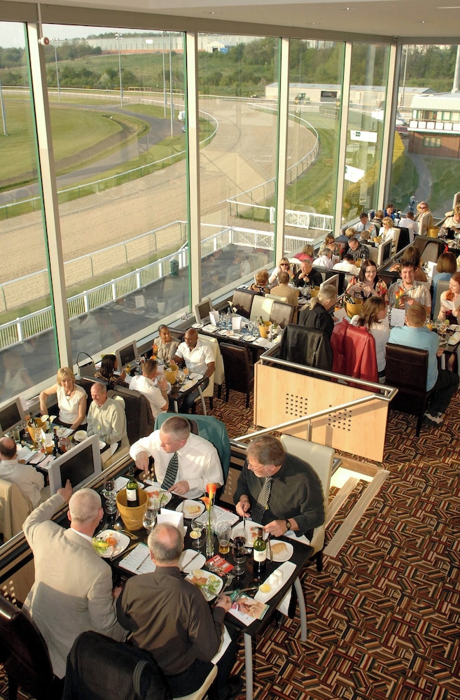 Holiday Inn Wolverhampton - Racecourse By IHG 35/49