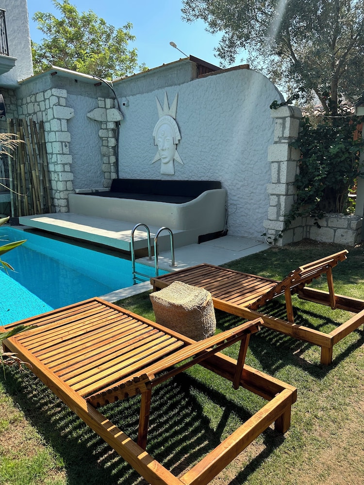 Argente Alacati Adults Only 13/31