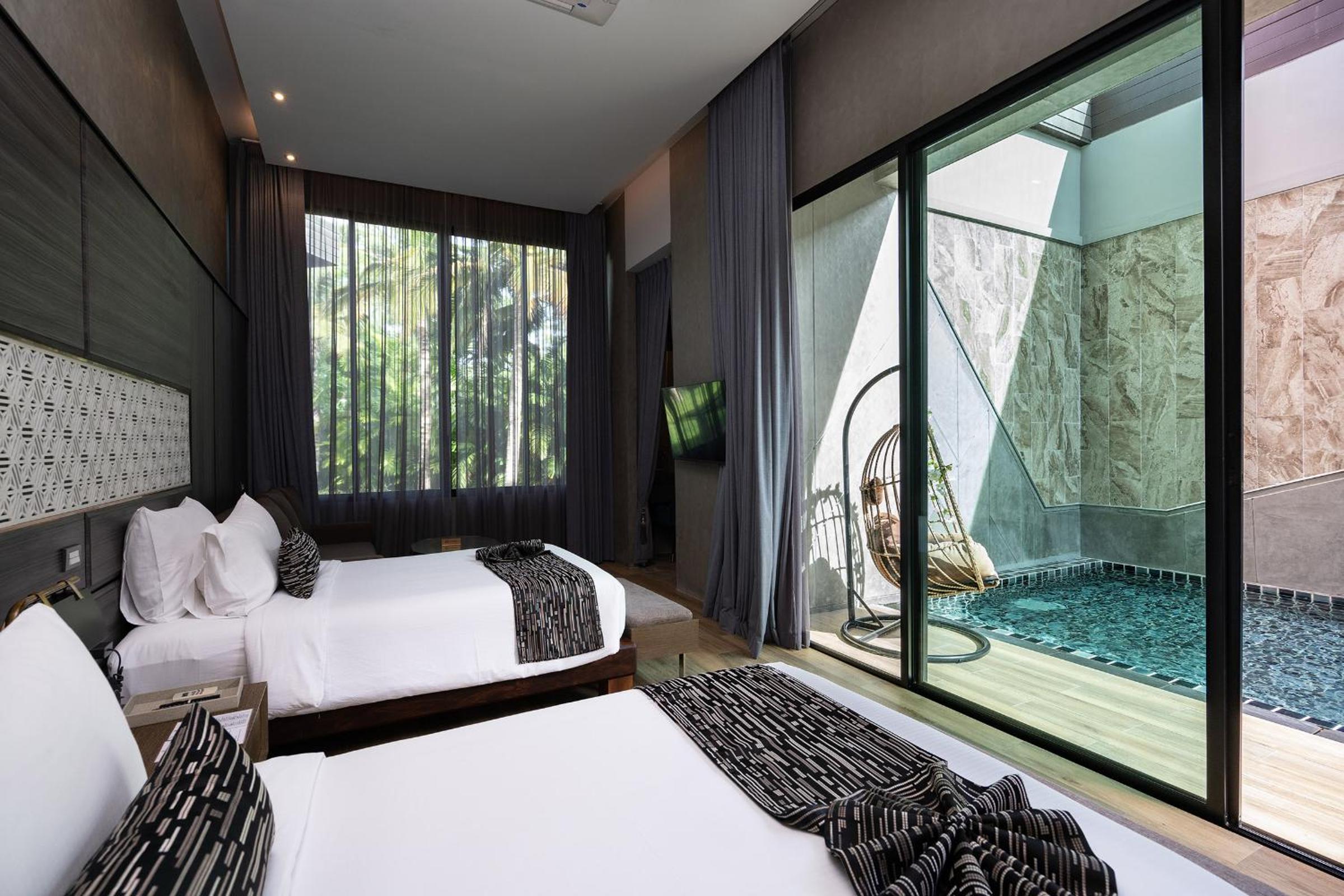 2 Bedrooms, Suite, King and Twin Beds, Private Pool