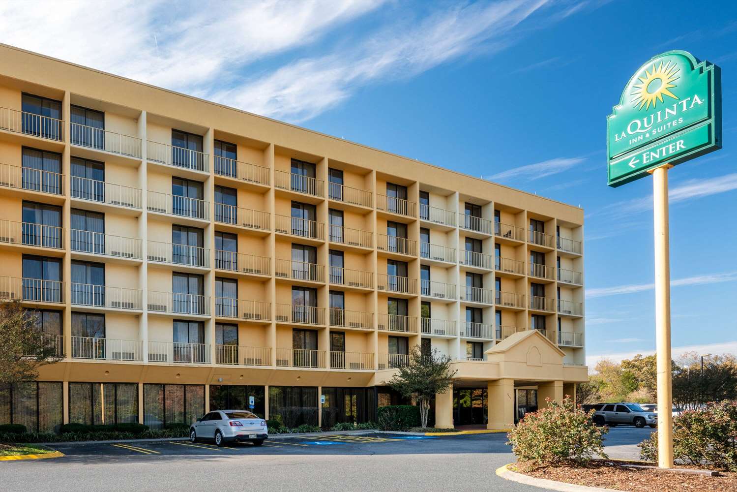 La Quinta Inn & Suites by Wyndham Nashville Airport/Opryland 6/38