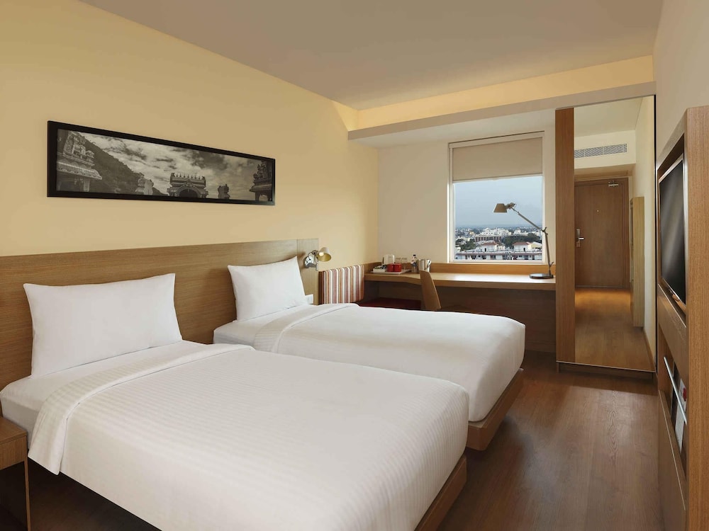 DELUXE, TWIN BEDS, MOUNTAIN VIEW