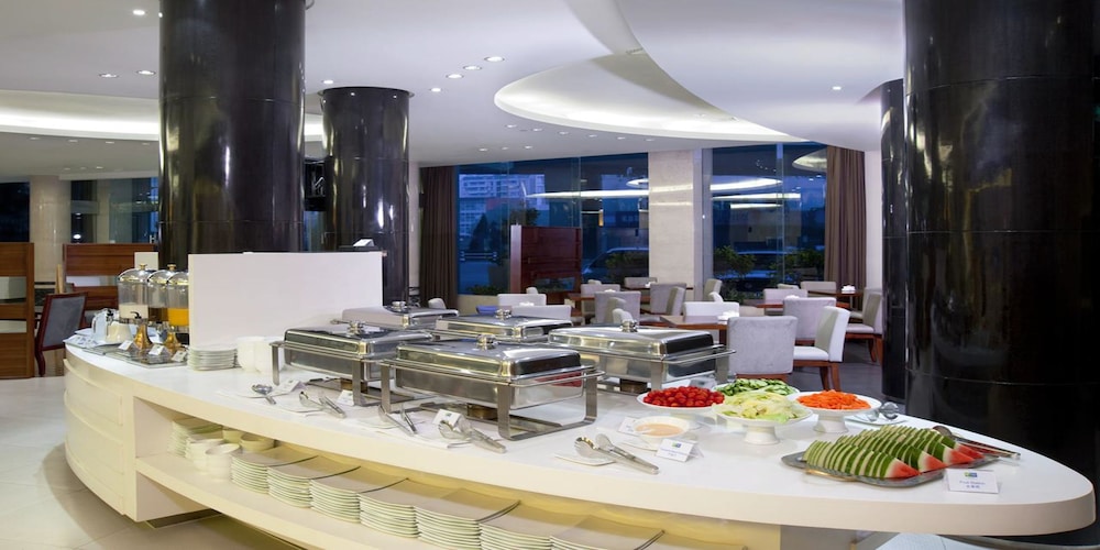 Hangzhou Haiwaihai Holiday Hotel (ex. Holiday Inn Express Grand Canal) 6/50