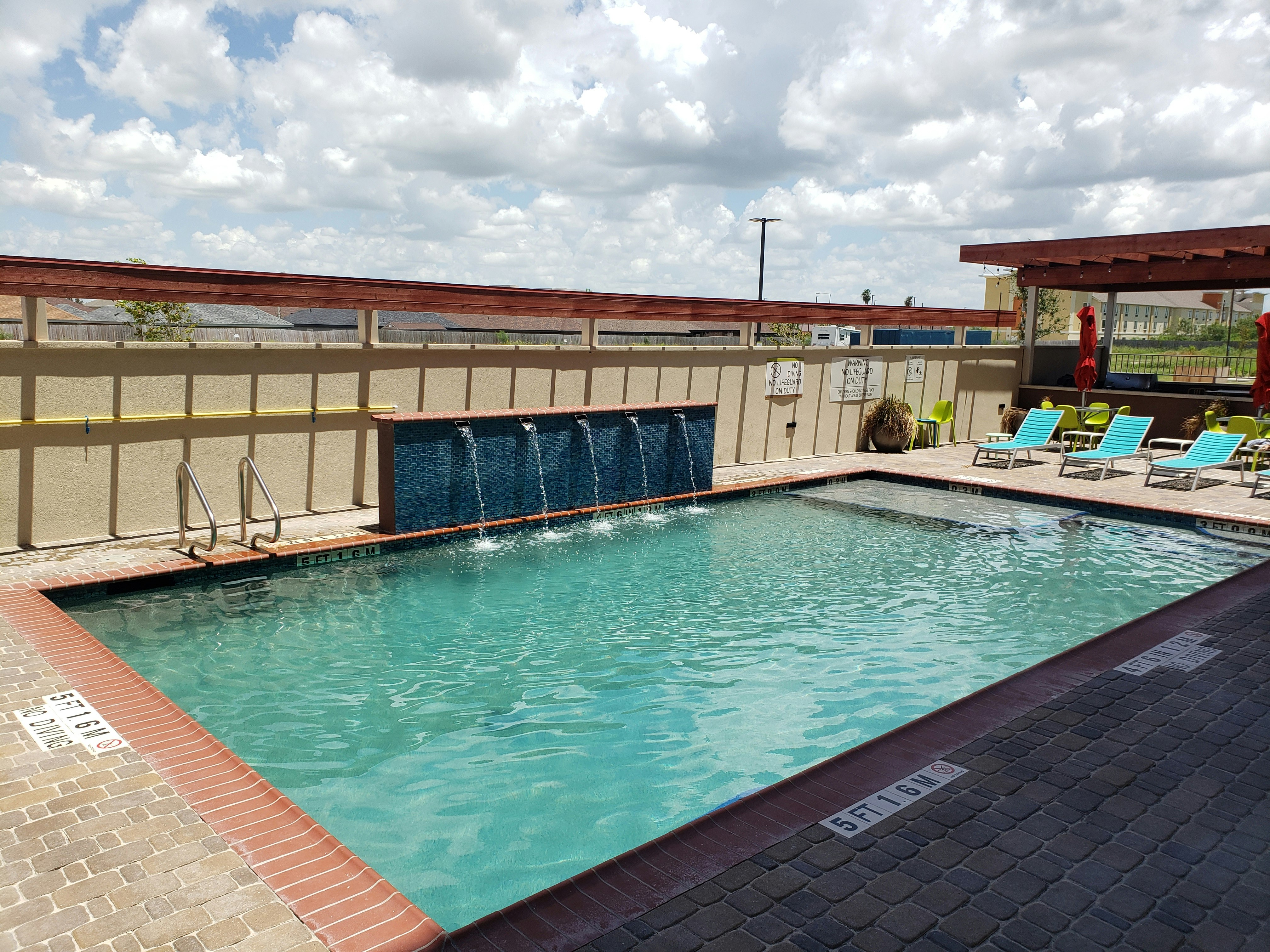 Home2 Suites by Hilton Edinburg 1/6