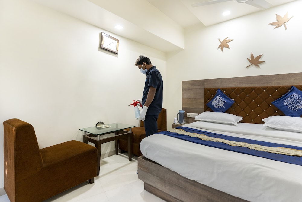 Hotel Ashish 17/39