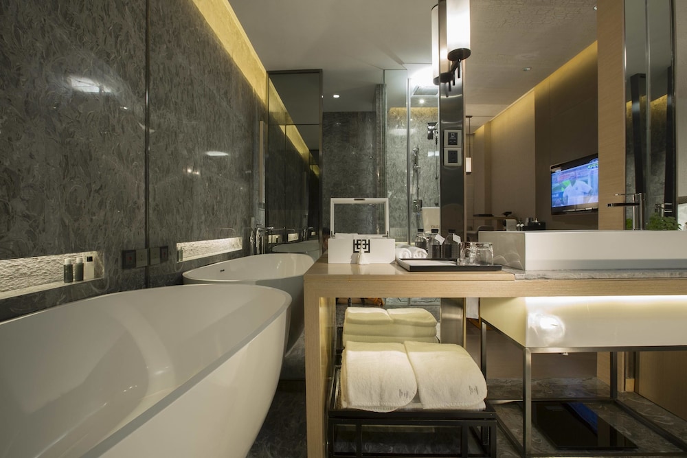 Hui Hotel 25/65