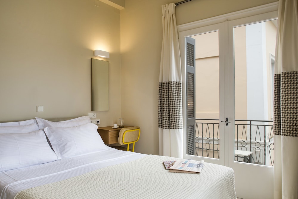 SUPERIOR, DOUBLE BED