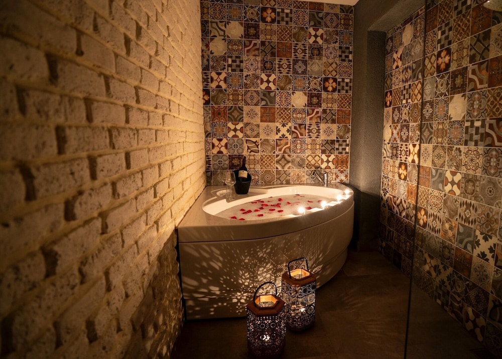 Azuu Boutique Hotel 45/76