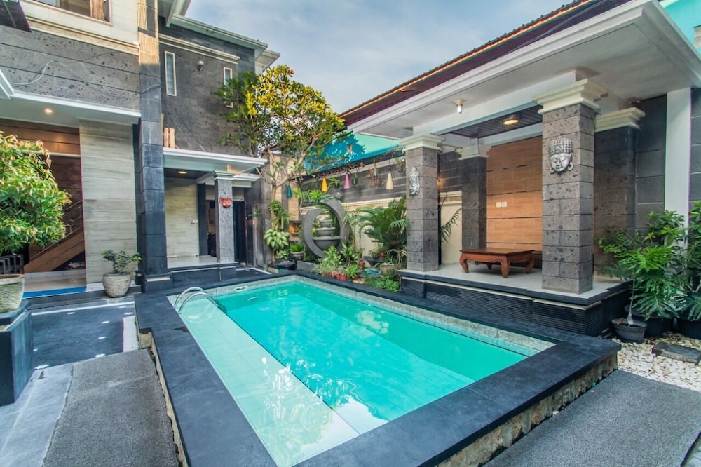 Denays House 49/50
