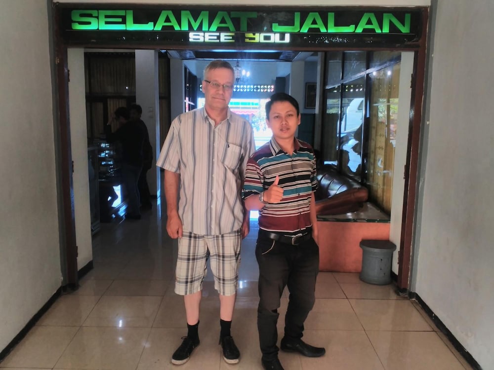 Satya Graha Hotel 60/79
