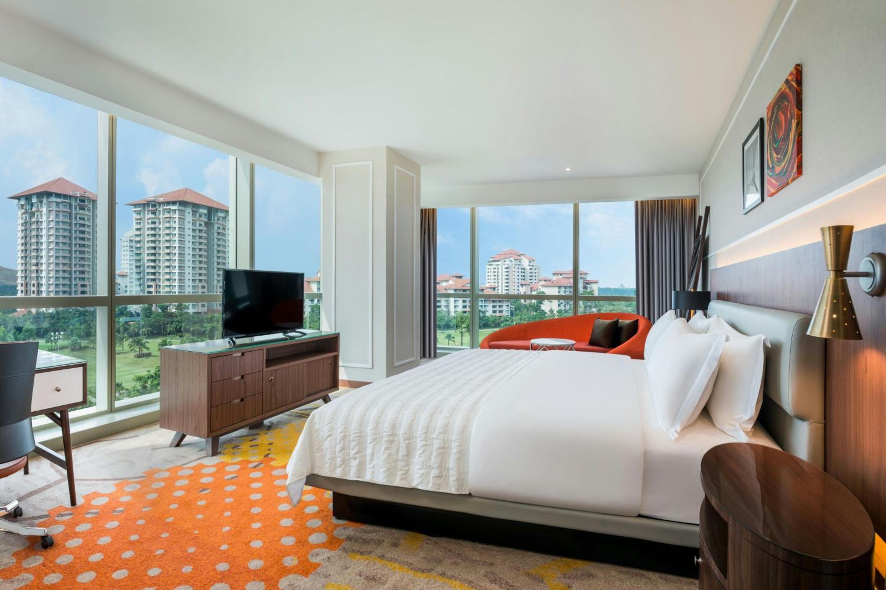 Gallery, Suite, King Bed, Club Lounge Access