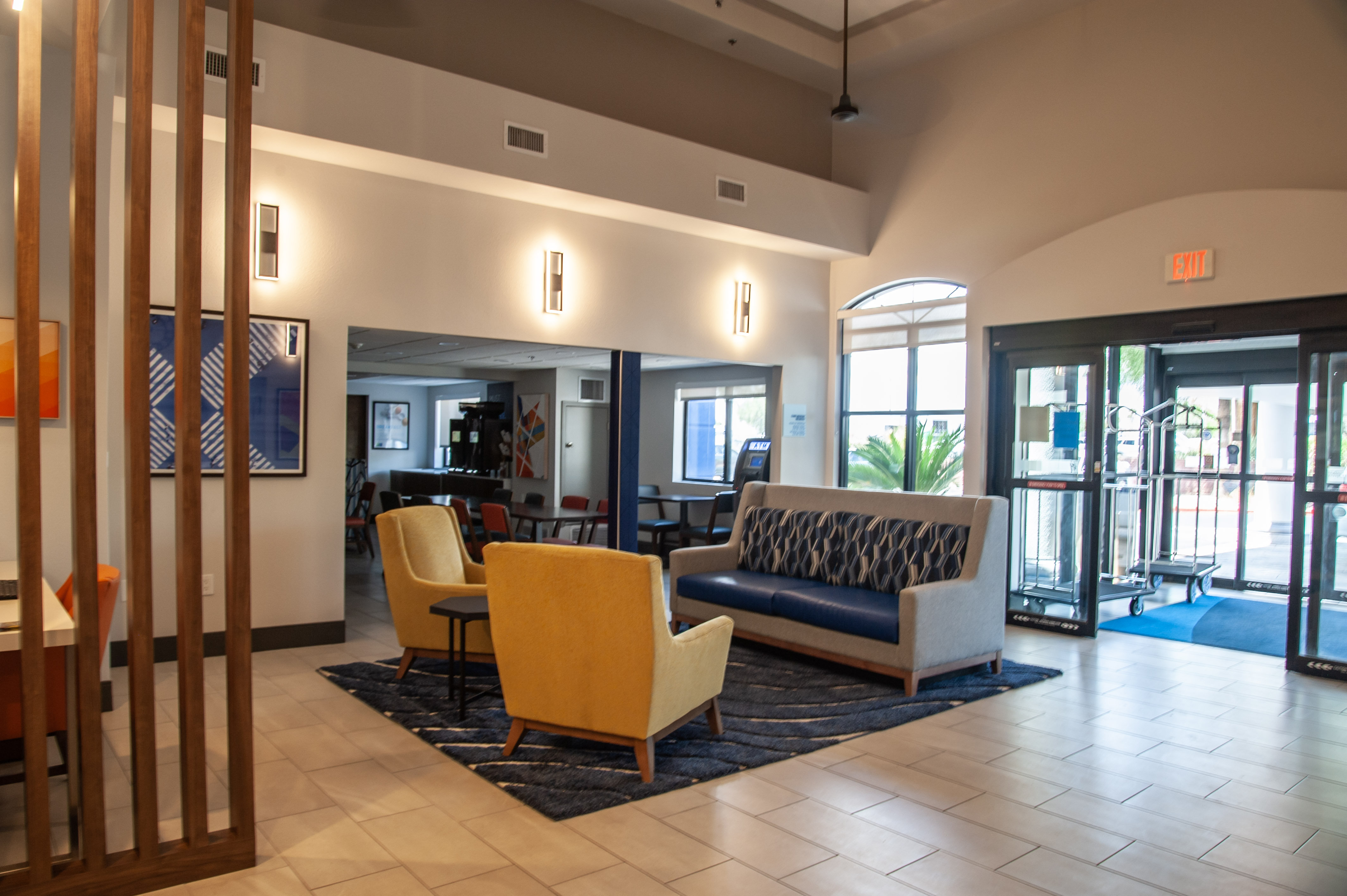 Holiday Inn Express Tucson Airport 51/75