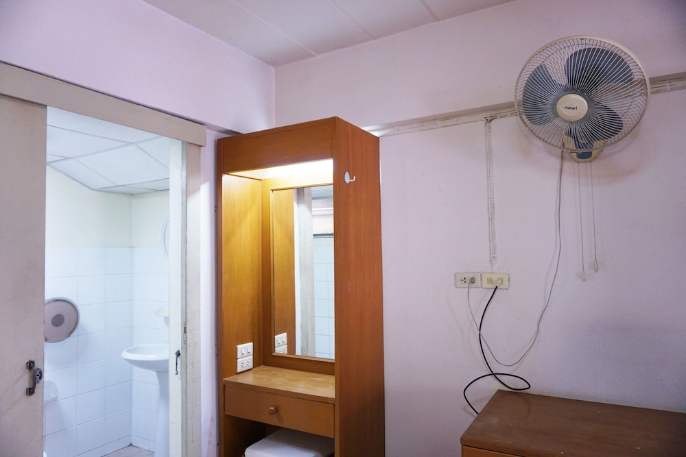 Water Well Guest House 19/21