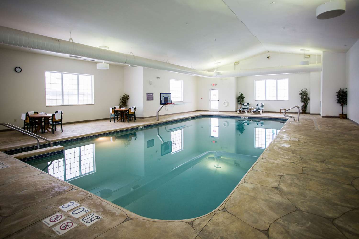 Sleep Inn & Suites Conference Center Eau Claire North 10/22