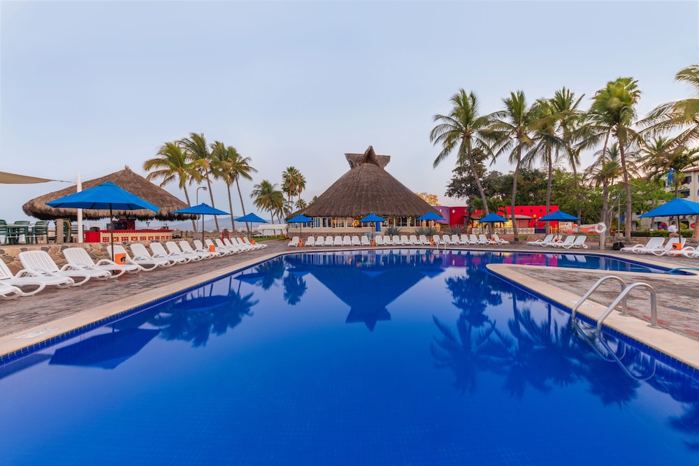 Grand Decameron Complex Bucerias A Trademark All Inclusive 7/76