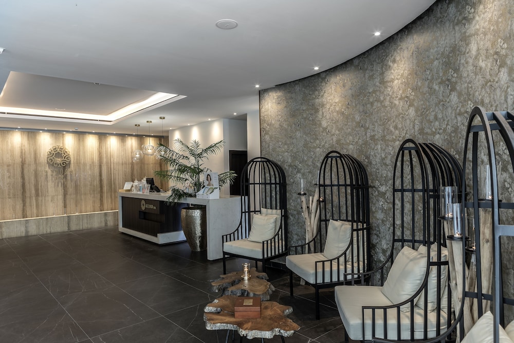 Chrysomare Beach Hotel & Resort 10/68