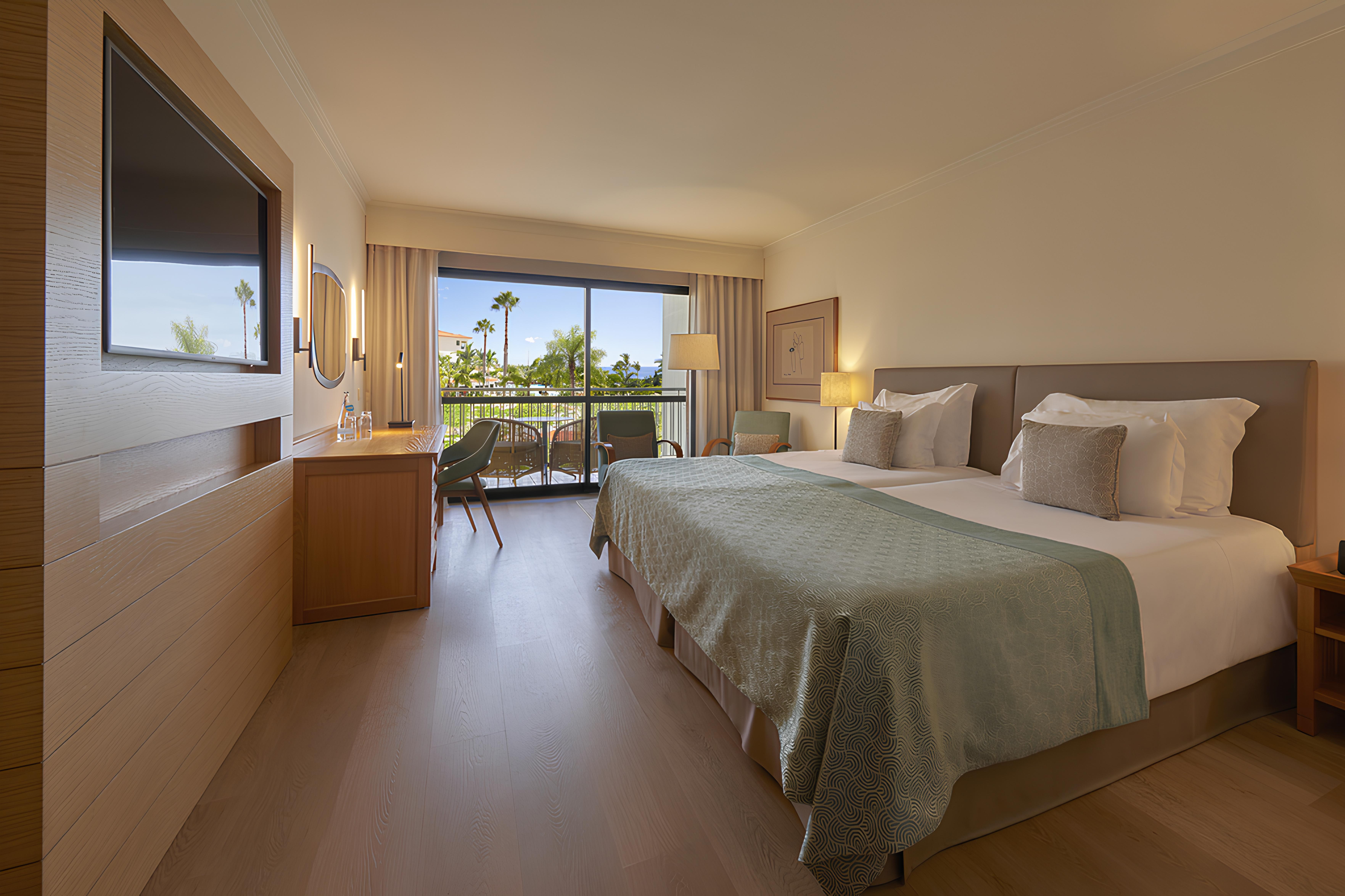 Standard, Sea View, Balcony or Terrace