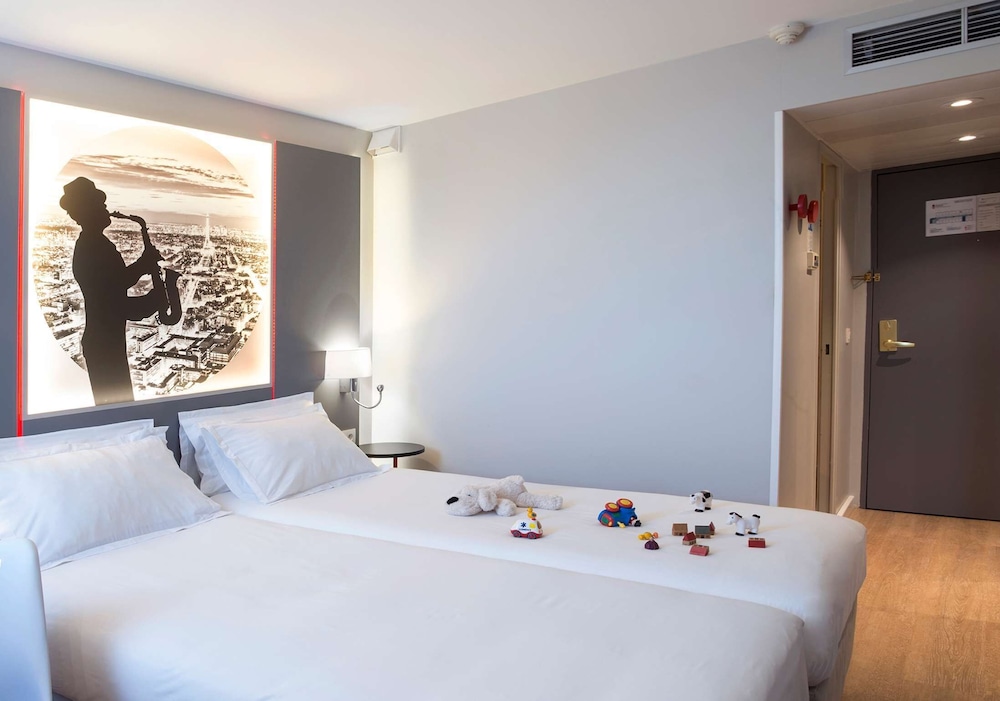 Kyriad Paris Nord Porte de Saint Ouen Formely Alliance Hotel Paris Porte de Saint Ouen 10/50