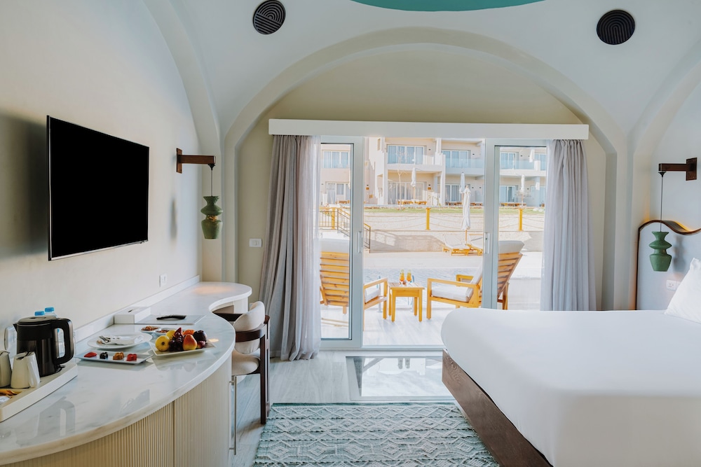 Diamond Beach by Pearl Resorts 37/84