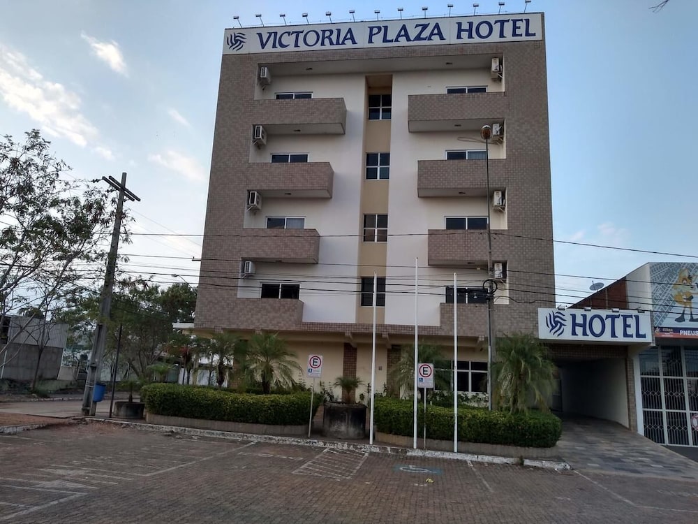 Victoria Plaza 3/52