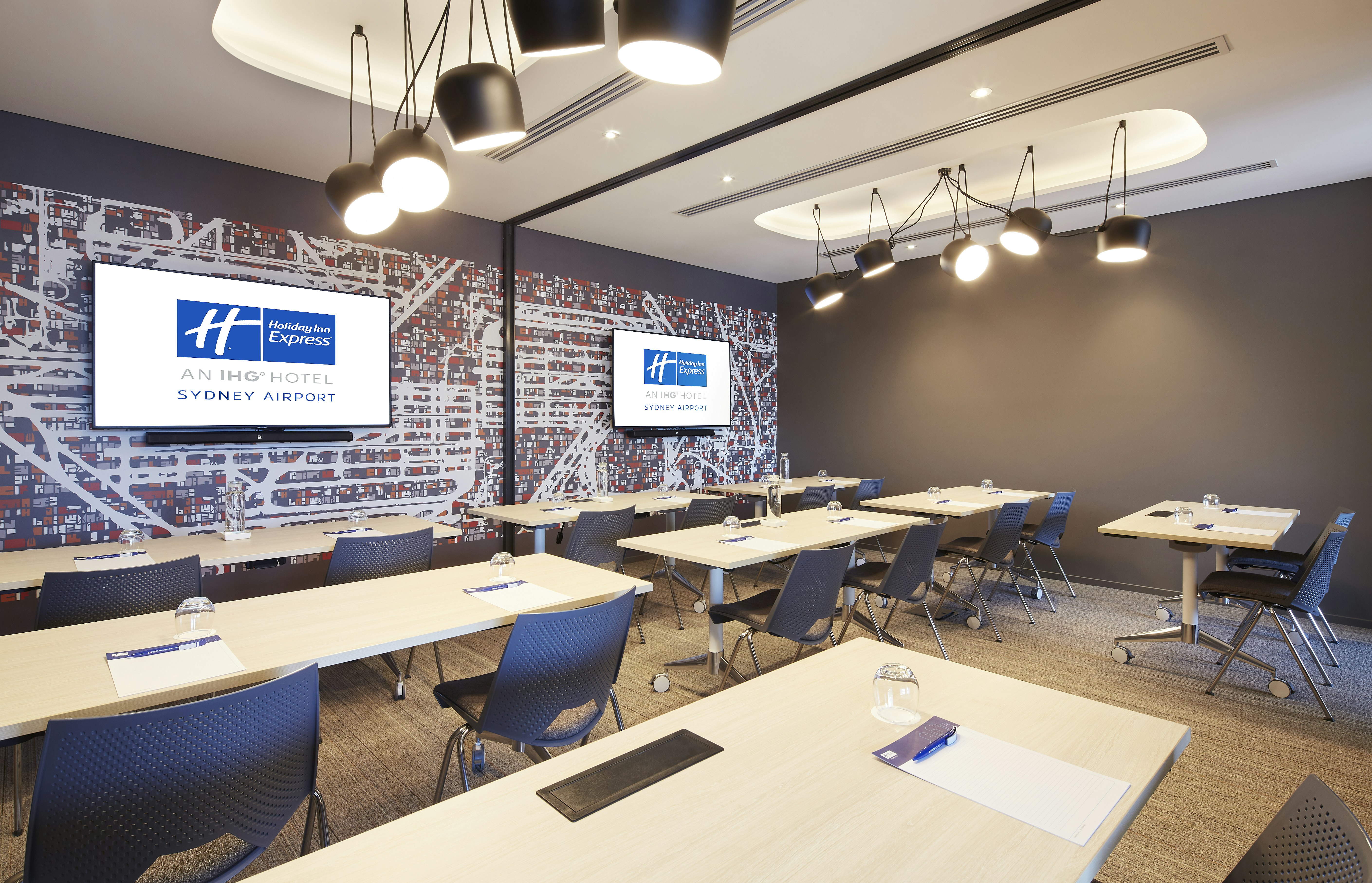 Holiday Inn Express Sydney Airport 48/59