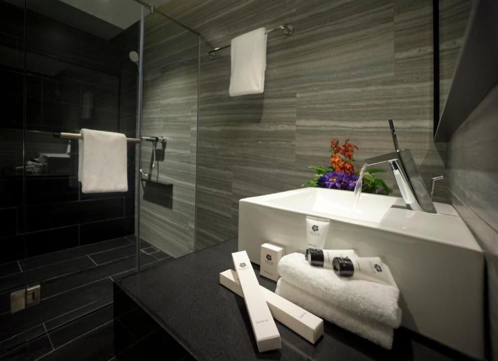 Venue Hotel The Lily 54/56