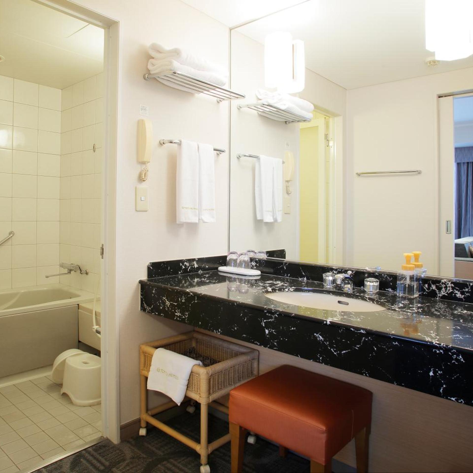 Premier Floor Luxury Twin Non Smoking