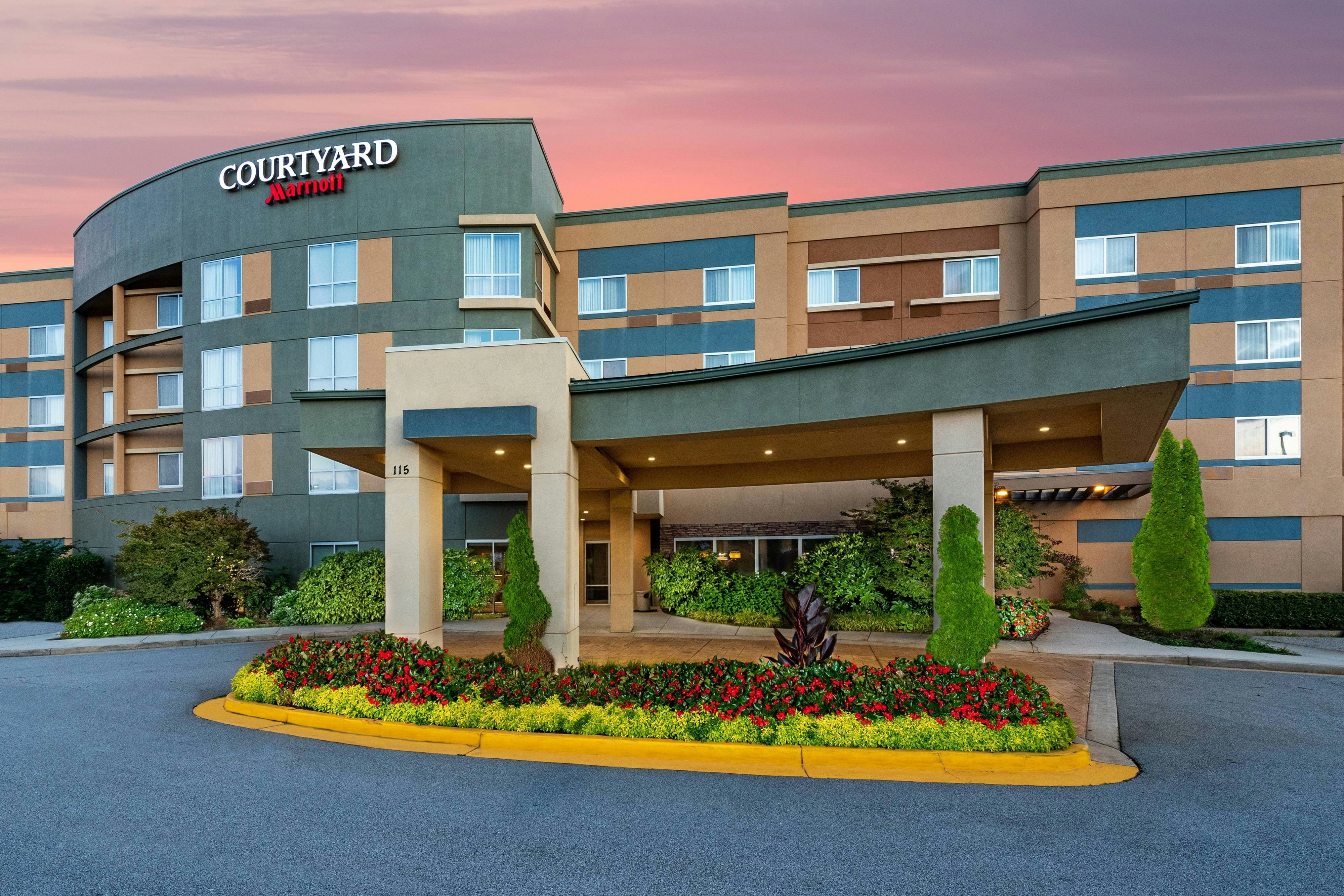 Courtyard Atlanta Mcdonough 40/42