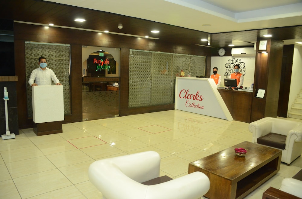 Hotel Clarks Collection Vadodara 12/50