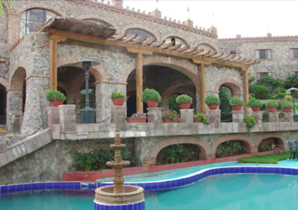 Hotel Castillo Santa Cecilia 10/70