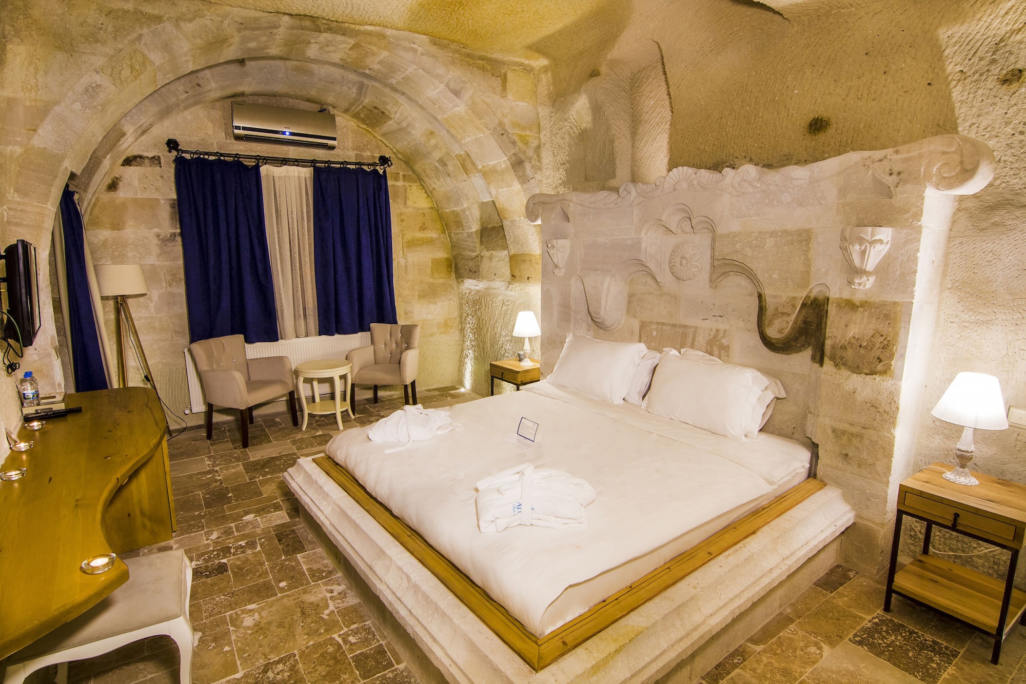 Cave, Deluxe, Suite, Double Bed