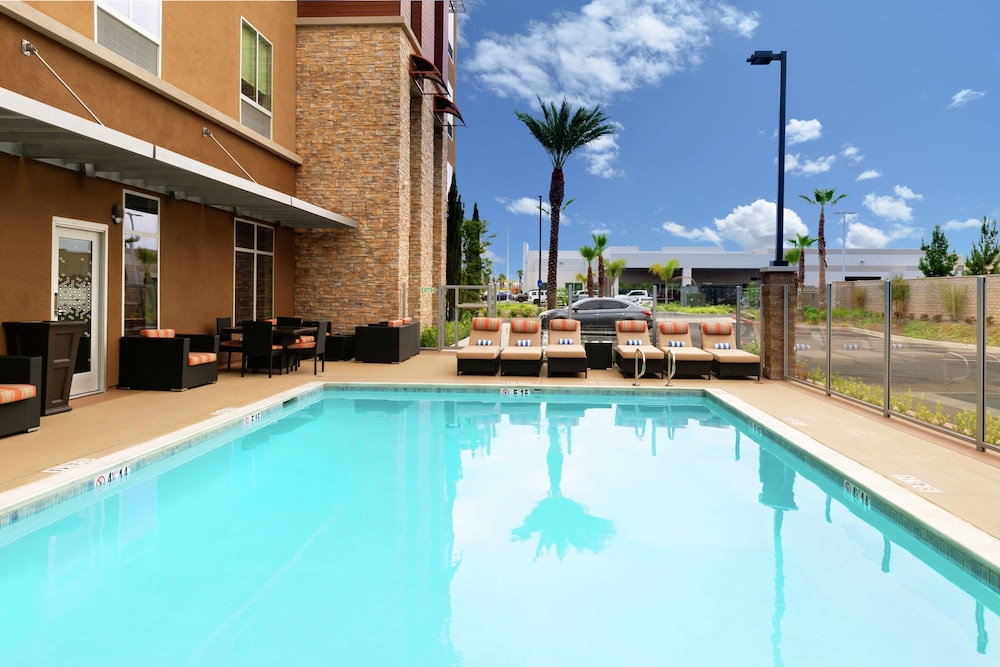 Hampton Inn & Suites Buena Park